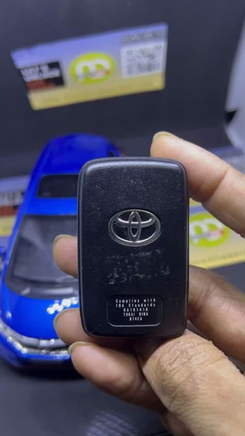 Toyota Wish / Premio / Allion original Japan key - Image 3